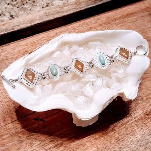 Sterling Silver Western Design Turquoise Bracelet 💙